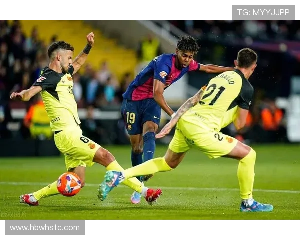 巴萨关键战表现波动，稳定性问题对争冠形势产生影响