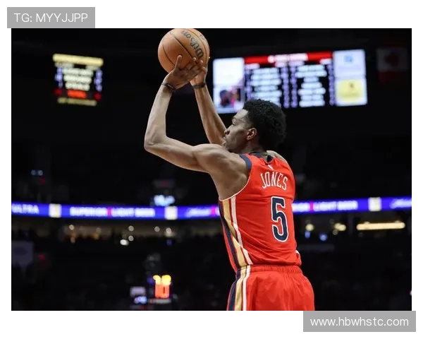 怀特由防守者转型挡拆主导提升三分效率